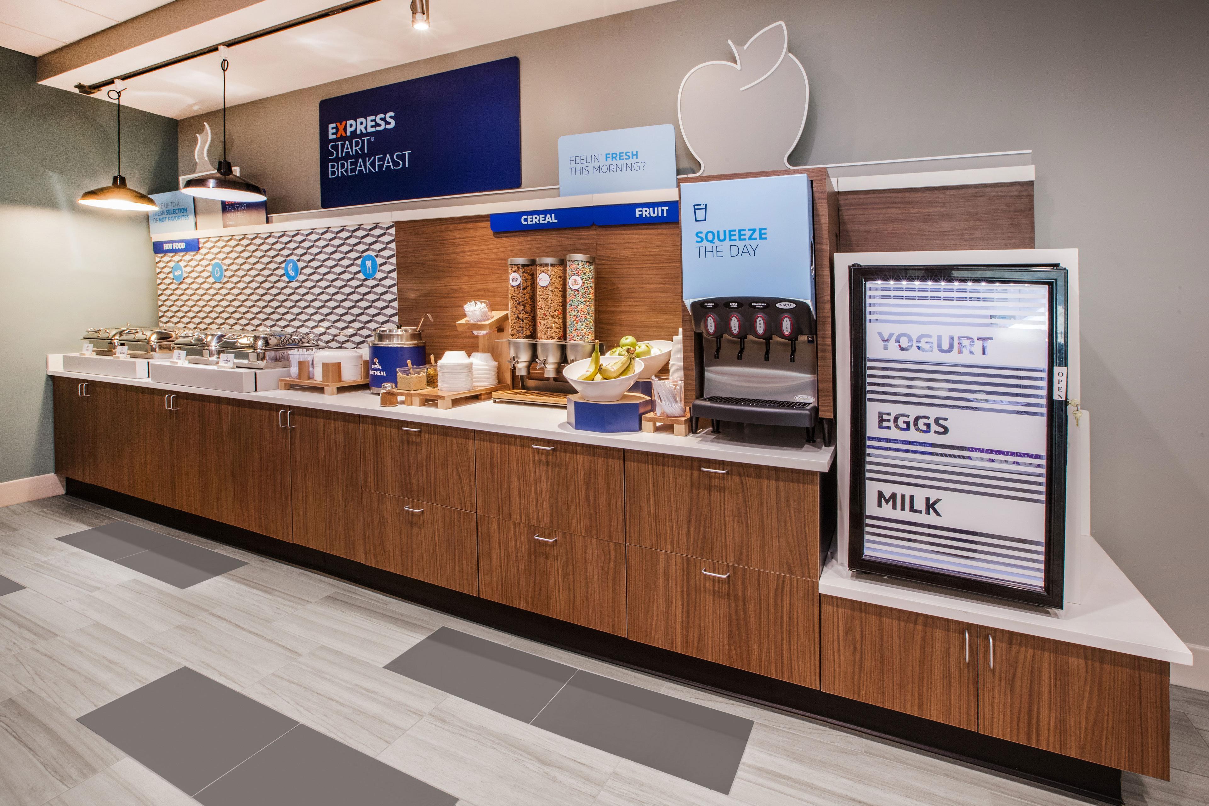Holiday Inn Express Tomball By Ihg Екстериор снимка