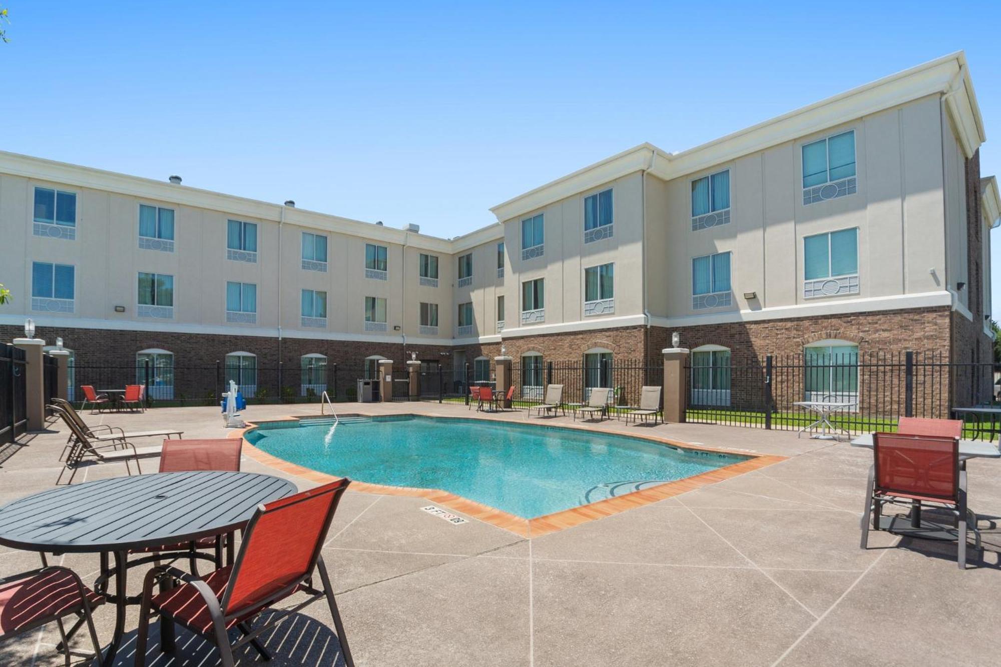 Holiday Inn Express Tomball By Ihg Екстериор снимка